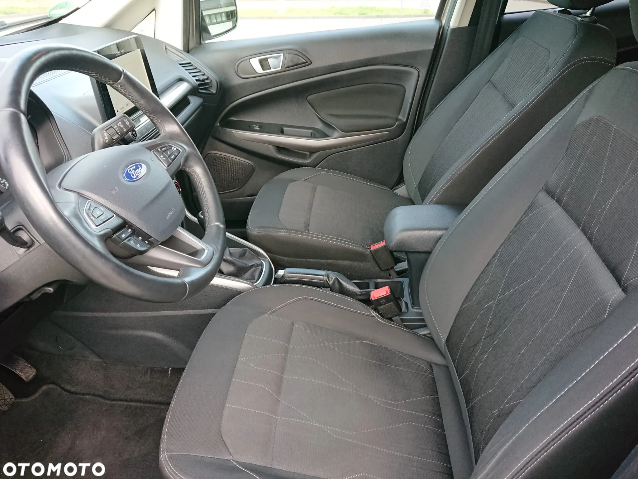 Ford EcoSport 1.0 EcoBoost TITANIUM - 16