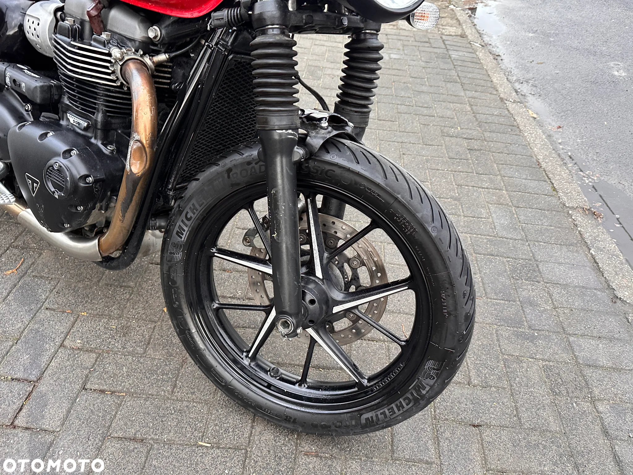 Triumph Bonneville - 29