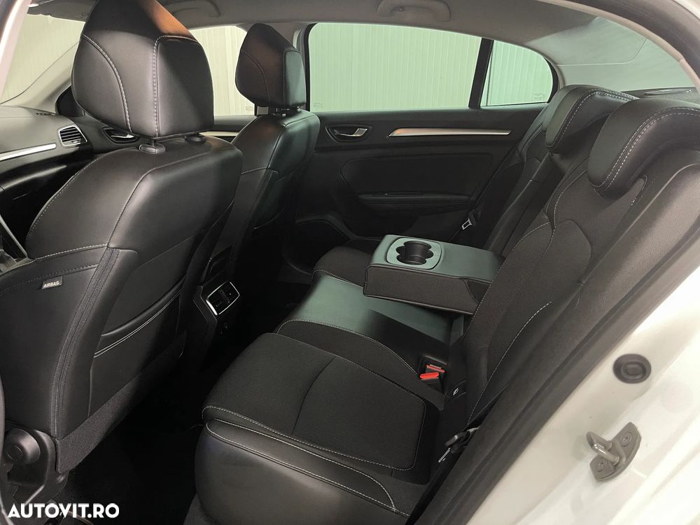 Renault Megane TCe 140 EDC GPF Techno - 13
