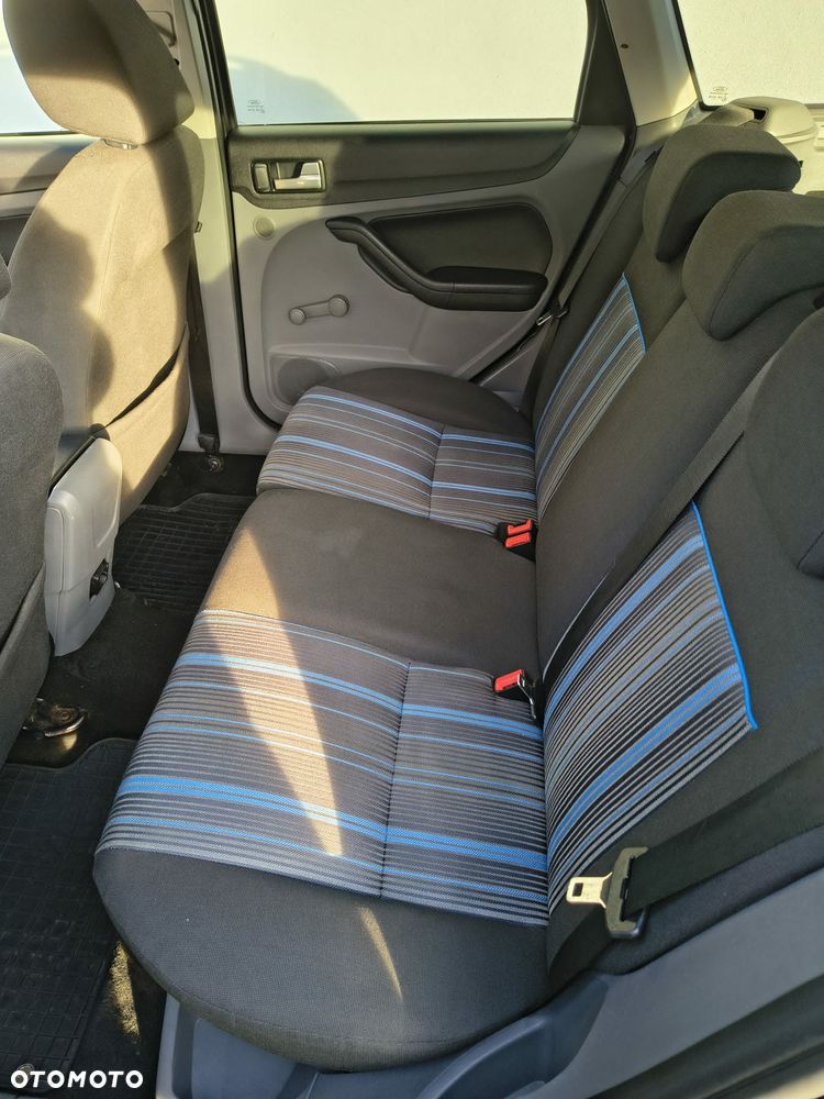 Ford Focus - 8