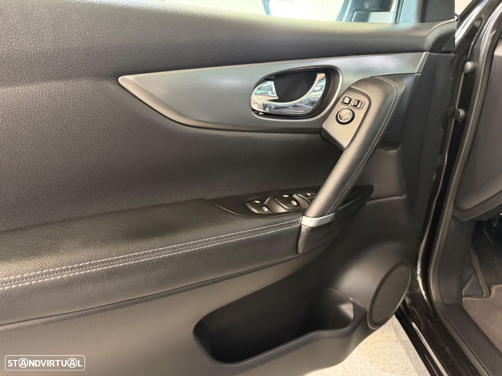 Nissan Qashqai 1.5 dCi N-Connecta J18+Led - 7