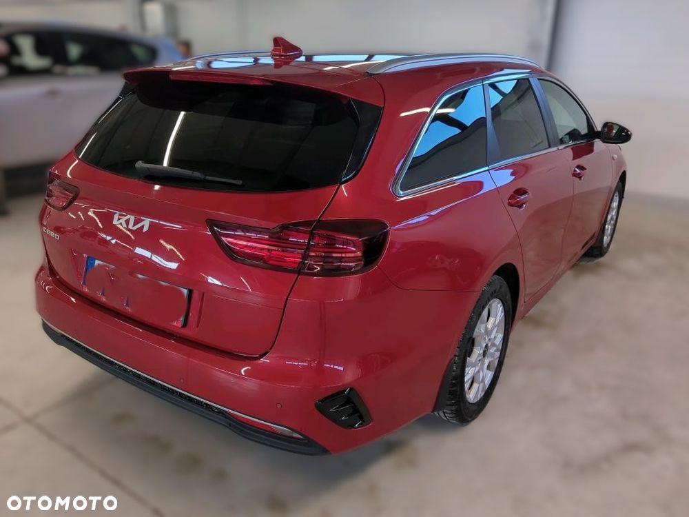 Kia Ceed - 5