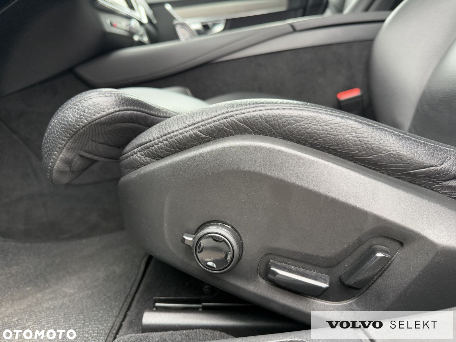 Volvo V90 Cross Country - 16