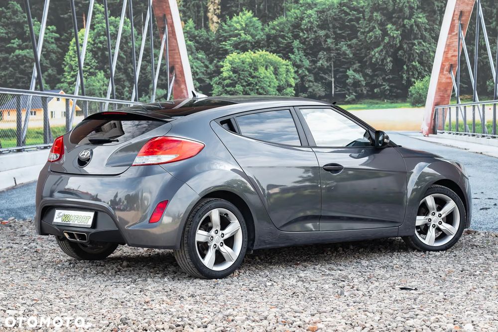 Hyundai Veloster 1.6 GDI Style - 8