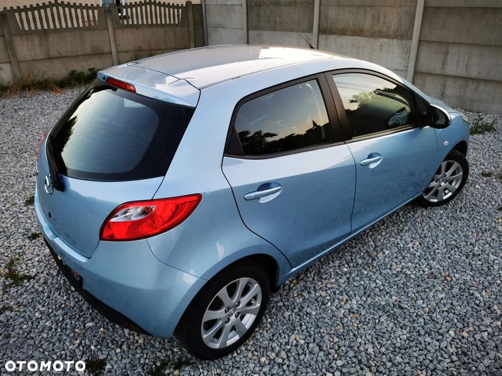 Mazda 2 - 25