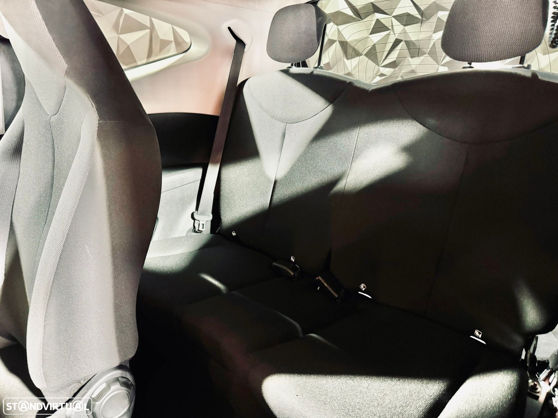 Toyota Aygo 1.0 X-Play Plus - 31