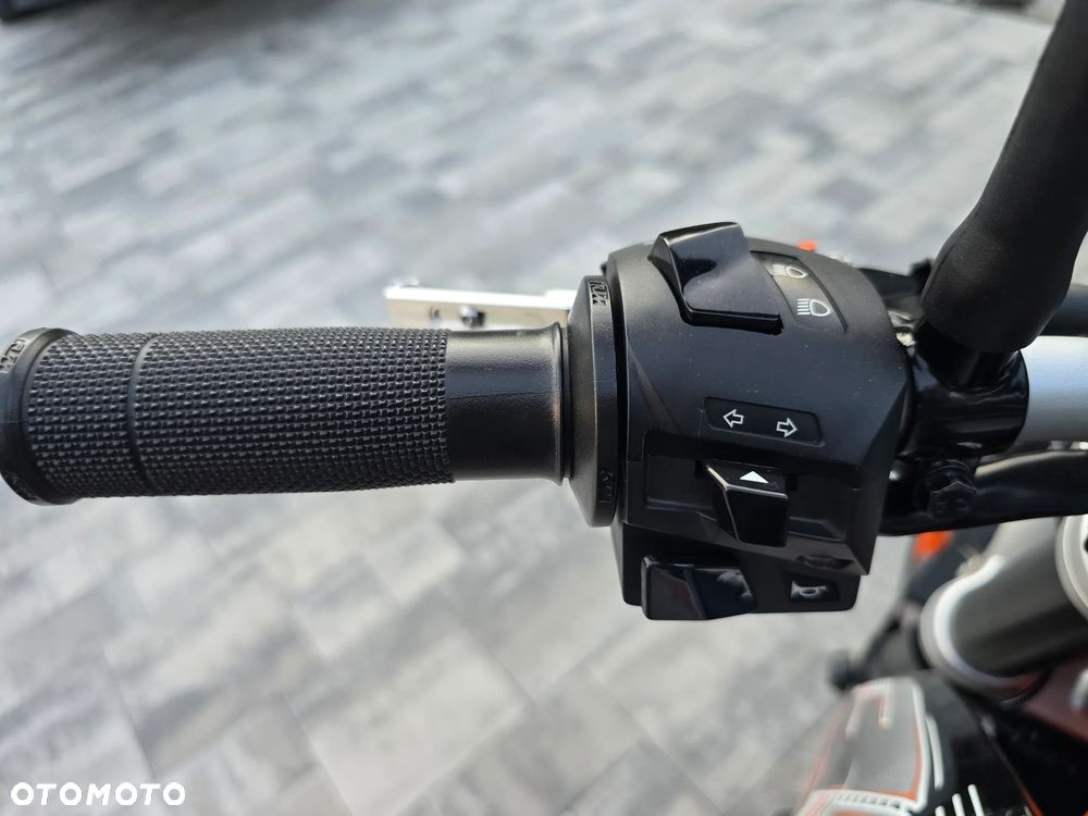 KTM Duke 390 - 23