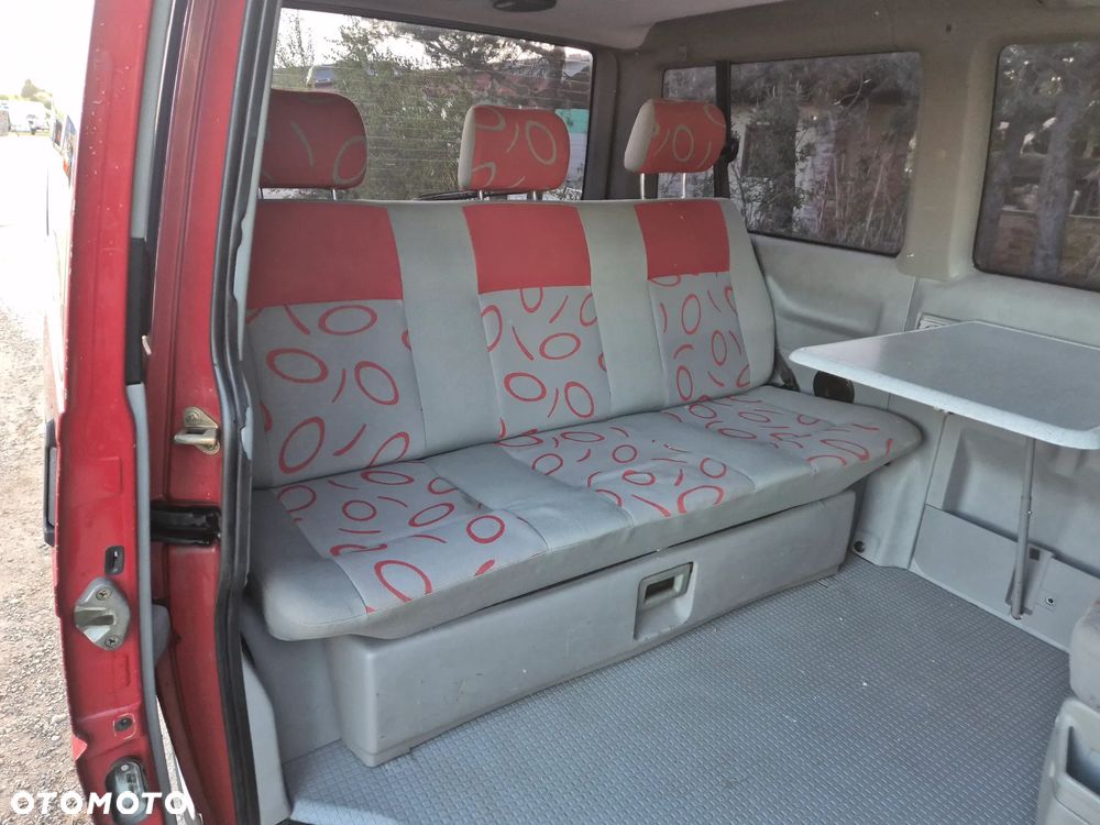 Volkswagen Multivan Standard - 27