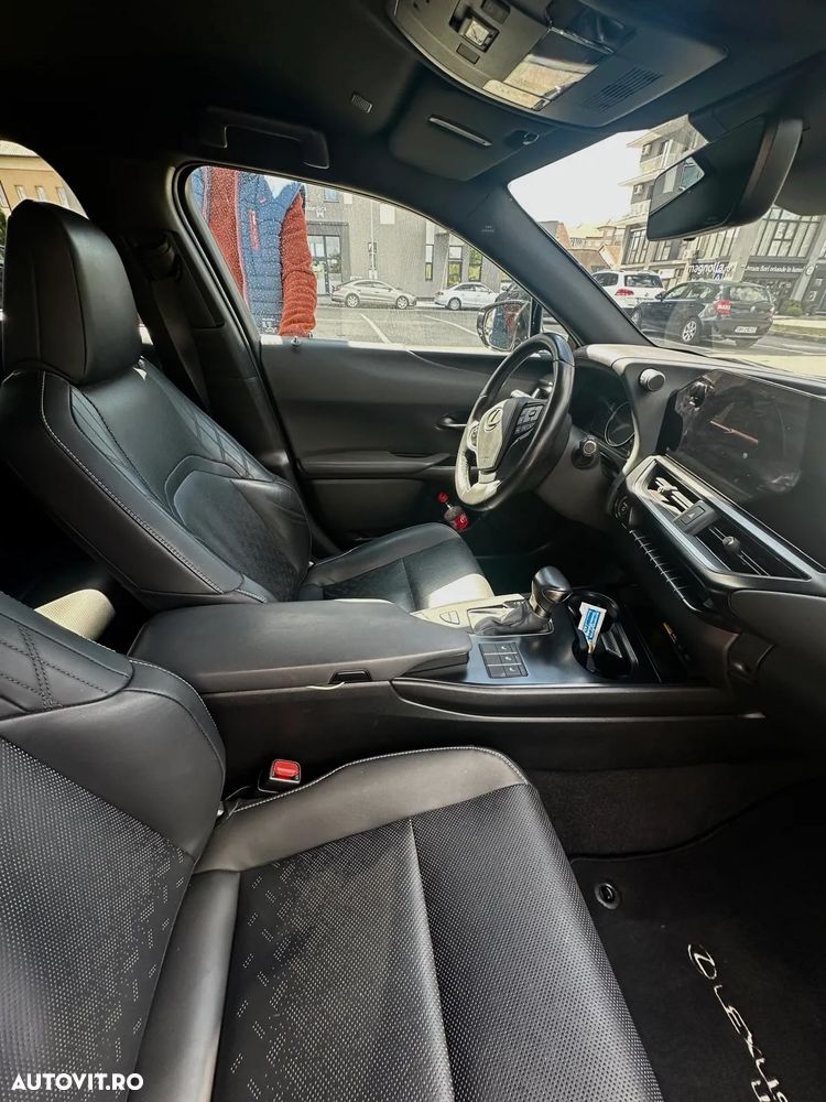 Lexus UX 300h Executive Line - 7