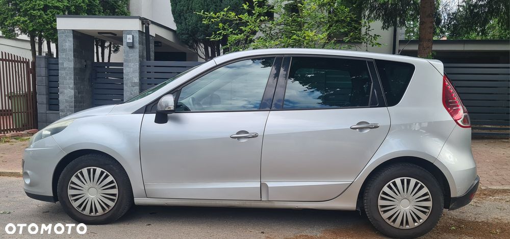 Renault Scenic - 1