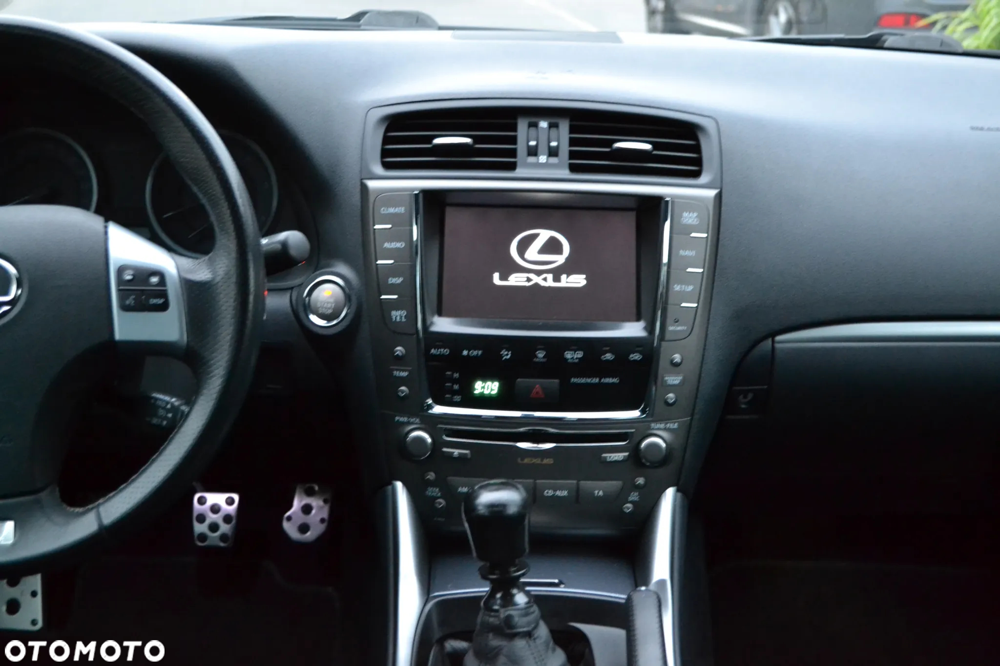 Lexus IS 220 D F Sport - 25