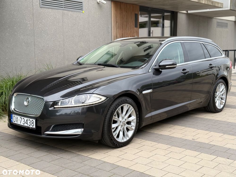 Jaguar XF - 24