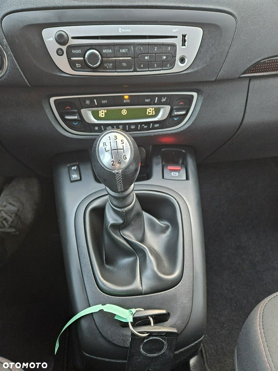Renault Grand Scenic - 13