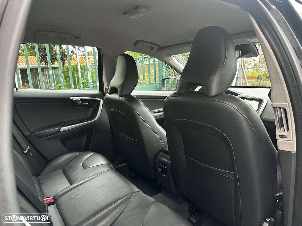 Volvo XC 60 D3 Geartronic Summum - 30