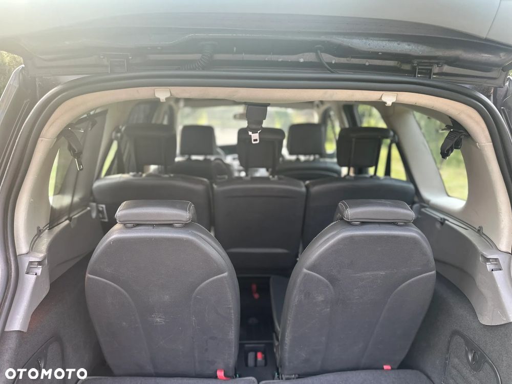 Renault Grand Scenic - 16