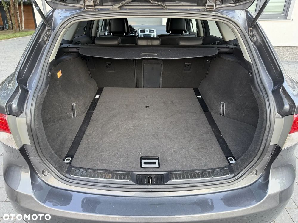 Toyota Avensis 1.8 Prestige - 32