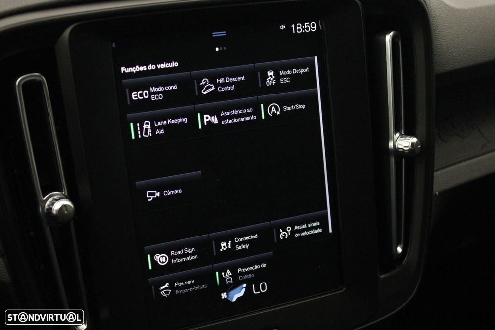 Volvo XC 40 1.5 T2 Momentum Core — fotografia 17