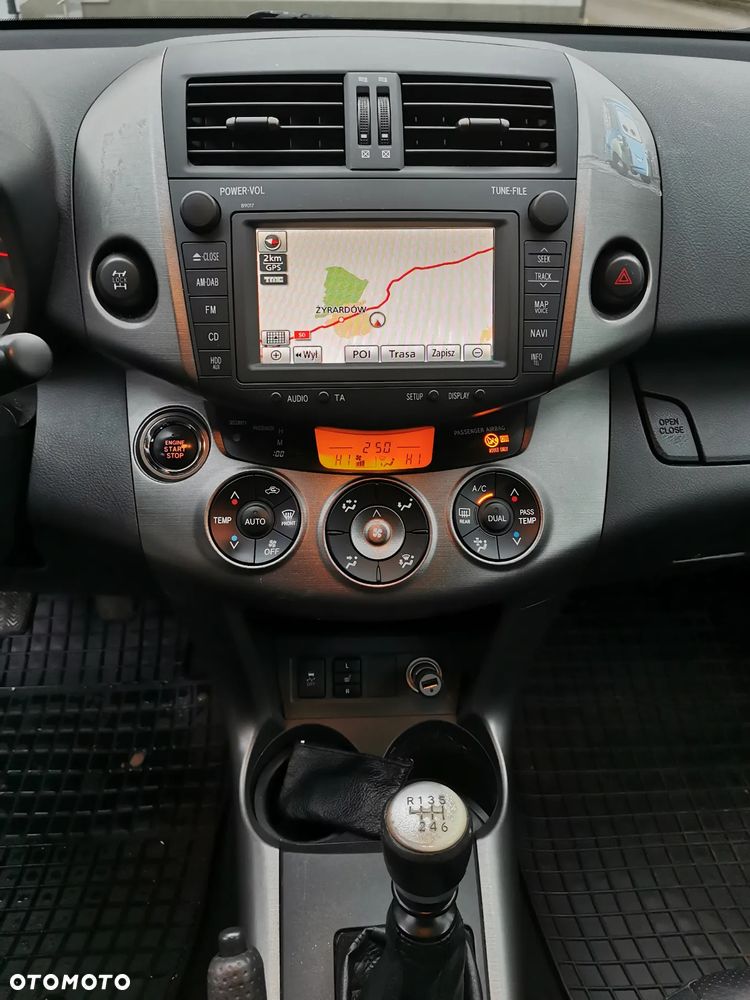 Toyota RAV4 2.2 D-CAT 4x4 Executive - 29