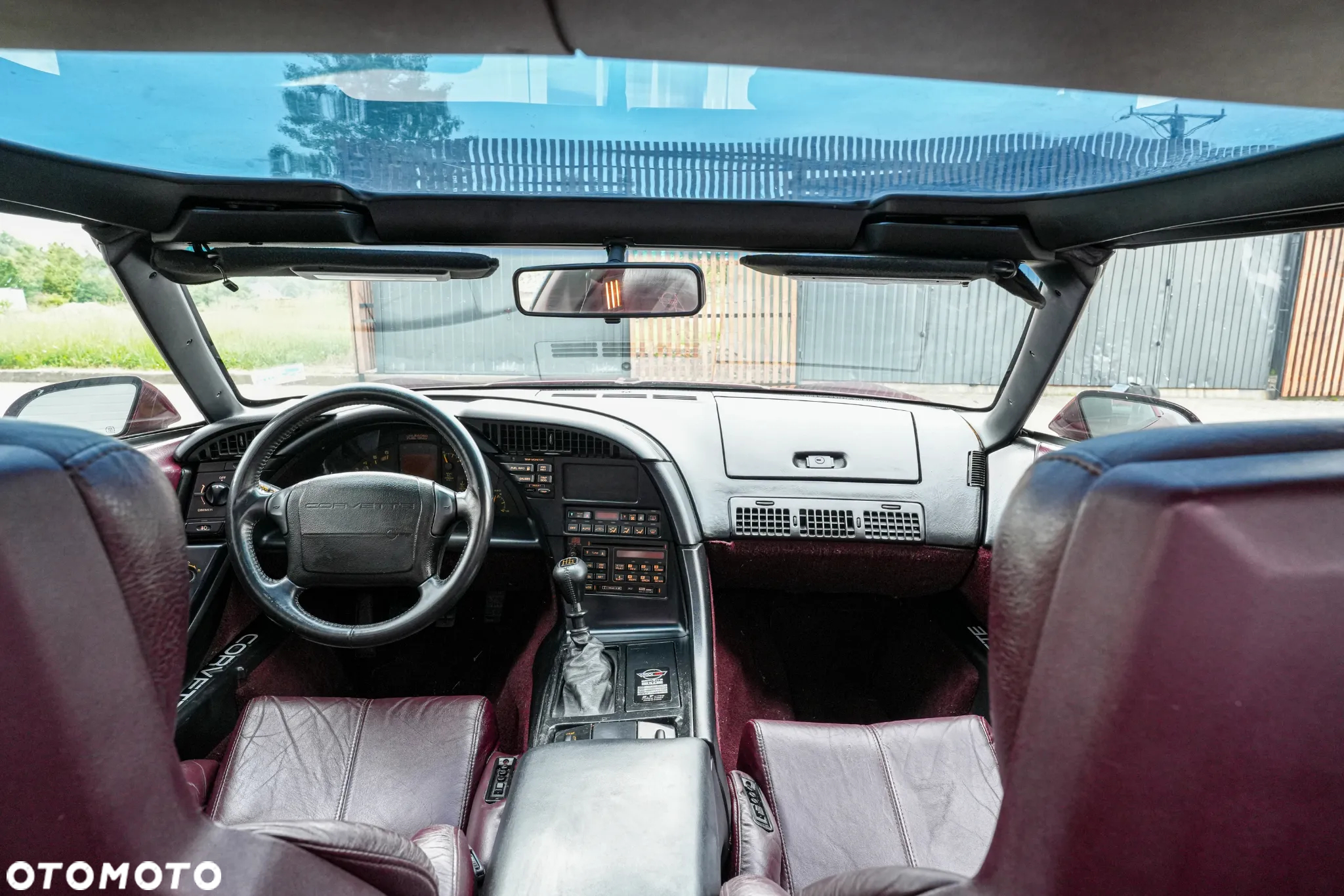 Chevrolet Corvette - 15