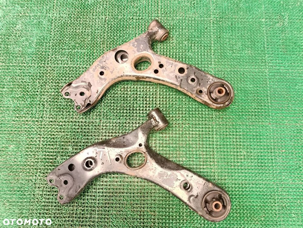 LEXUS CT 1.8h 14-21r  Wahacz Przód Prawy Lewy - 5