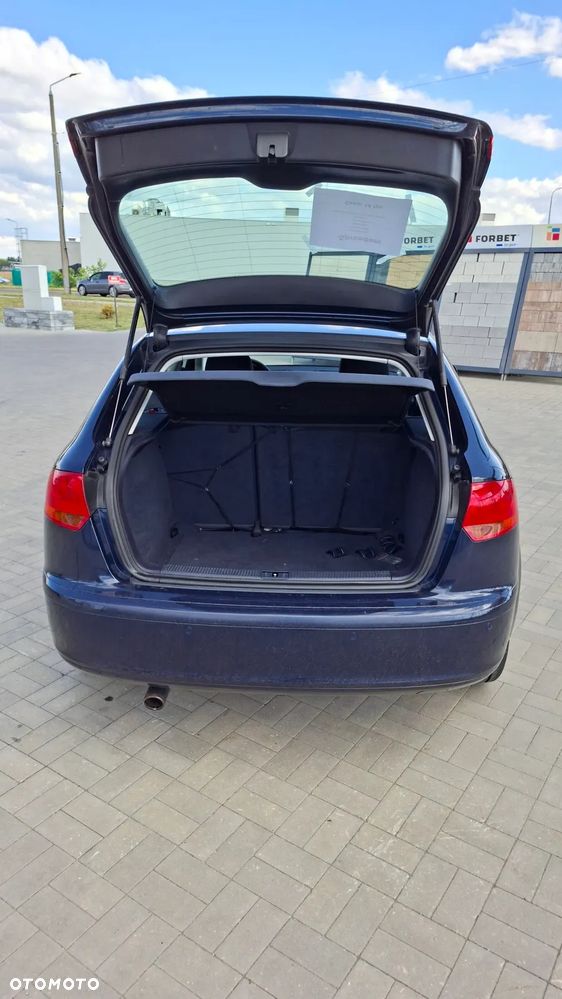 Audi A3 Sportback 1.6 FSI Ambiente - 14