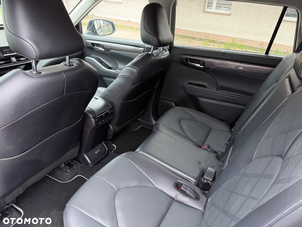 Toyota Highlander 2.5 Hybrid Business Edition - 24