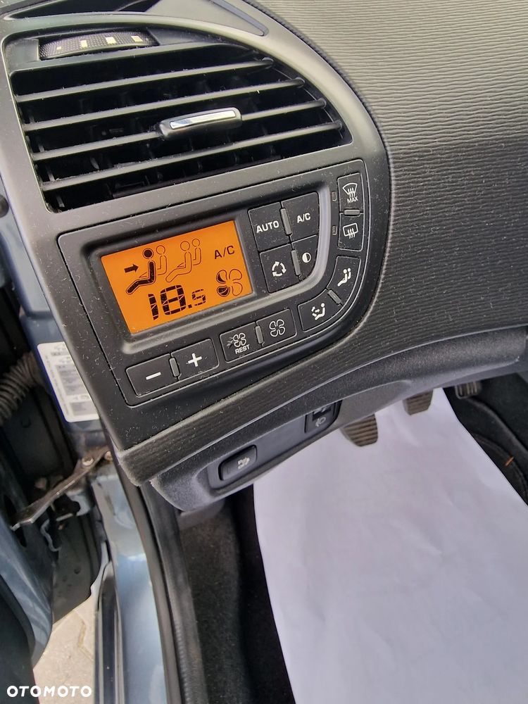 Citroën C4 Grand Picasso 2.0 HDi Exclusive - 32