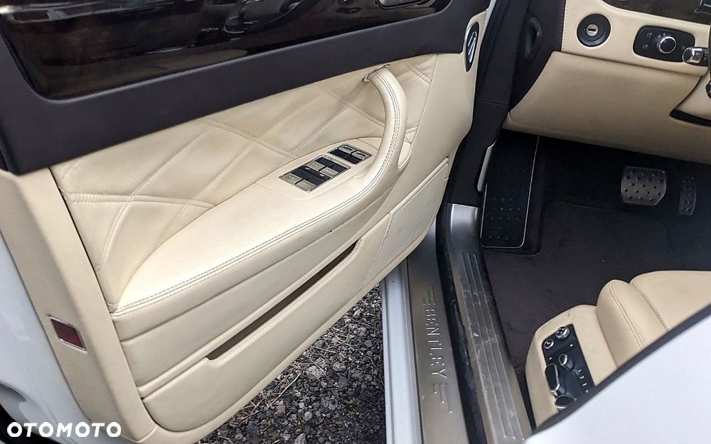 Bentley Flying Spur - 14