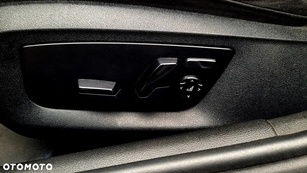 BMW Seria 5 520d M Sport - 25