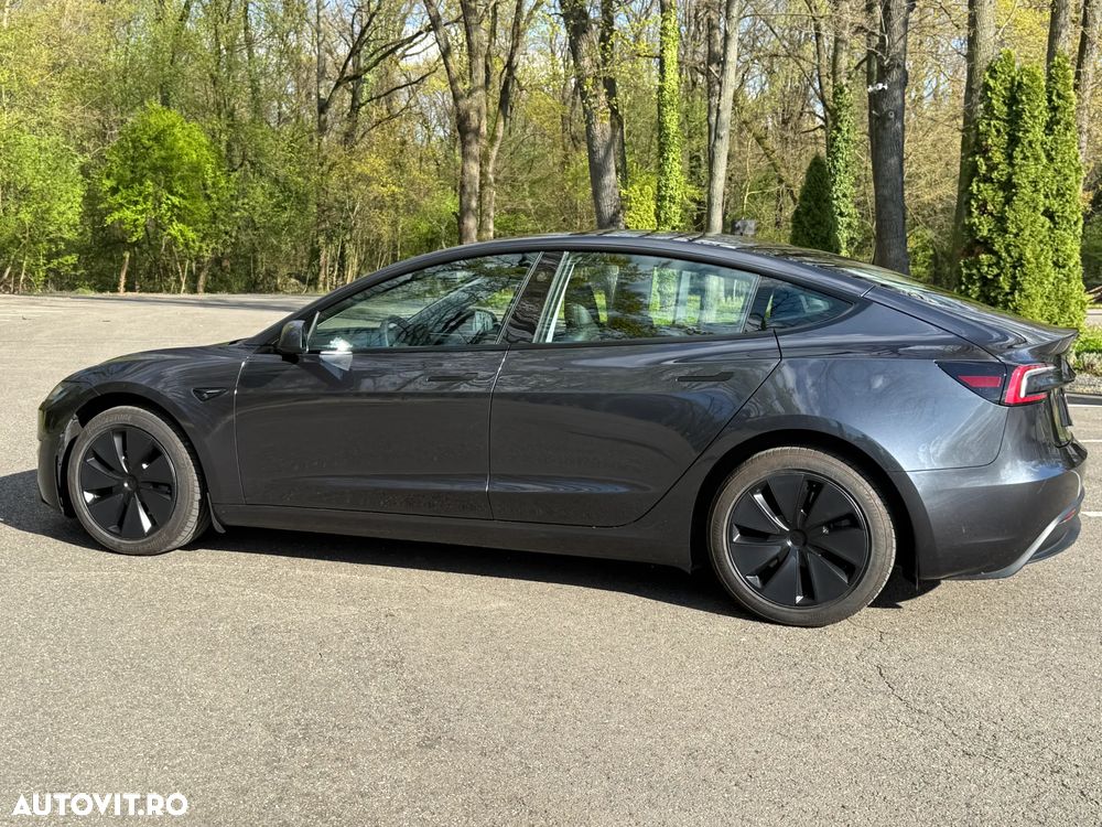 Tesla Model 3 Standard Hinterradantrieb - 4