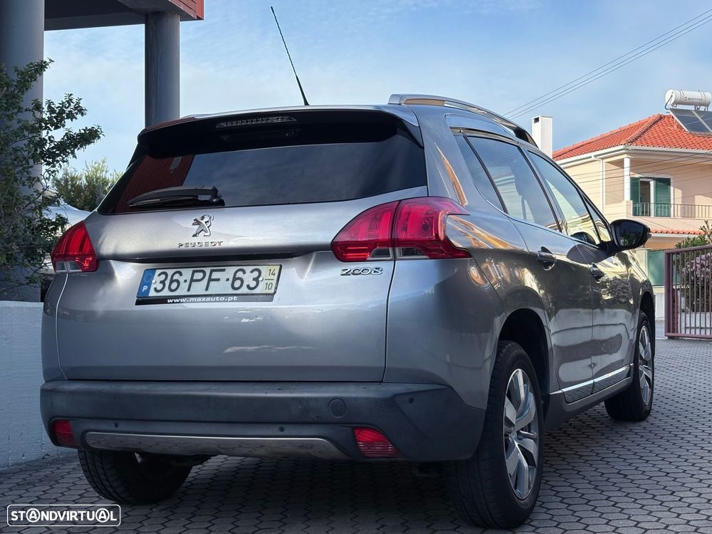 Peugeot 2008 1.2 PureTech Allure - 19