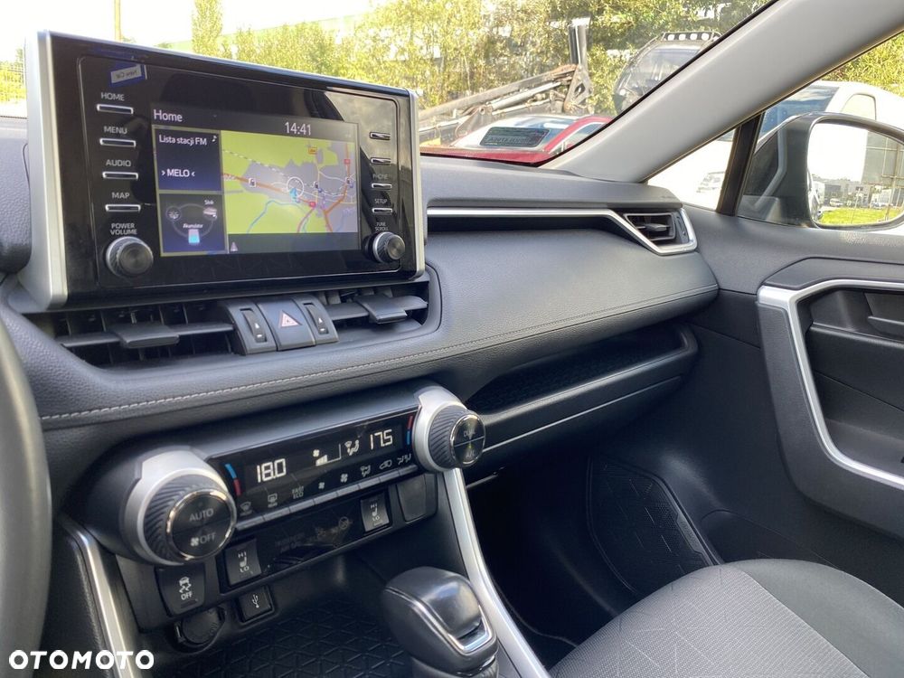 Toyota RAV4 - 18