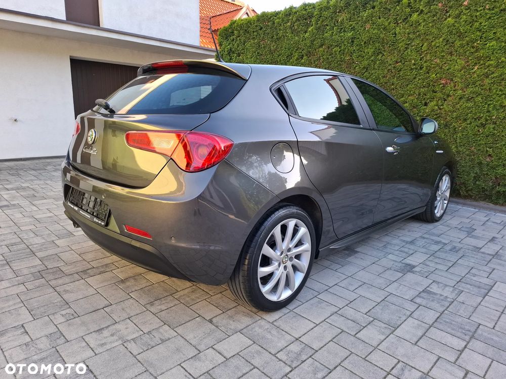 Alfa Romeo Giulietta - 9