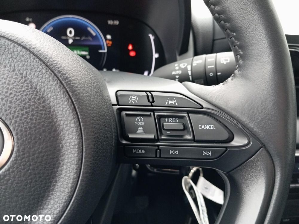 Toyota Yaris Hybrid 1.5 Style - 13