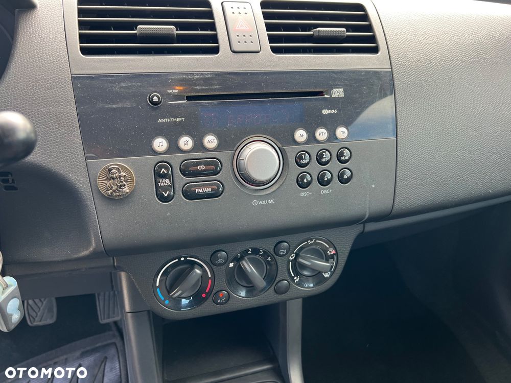 Suzuki Swift 1.3 Club - 26