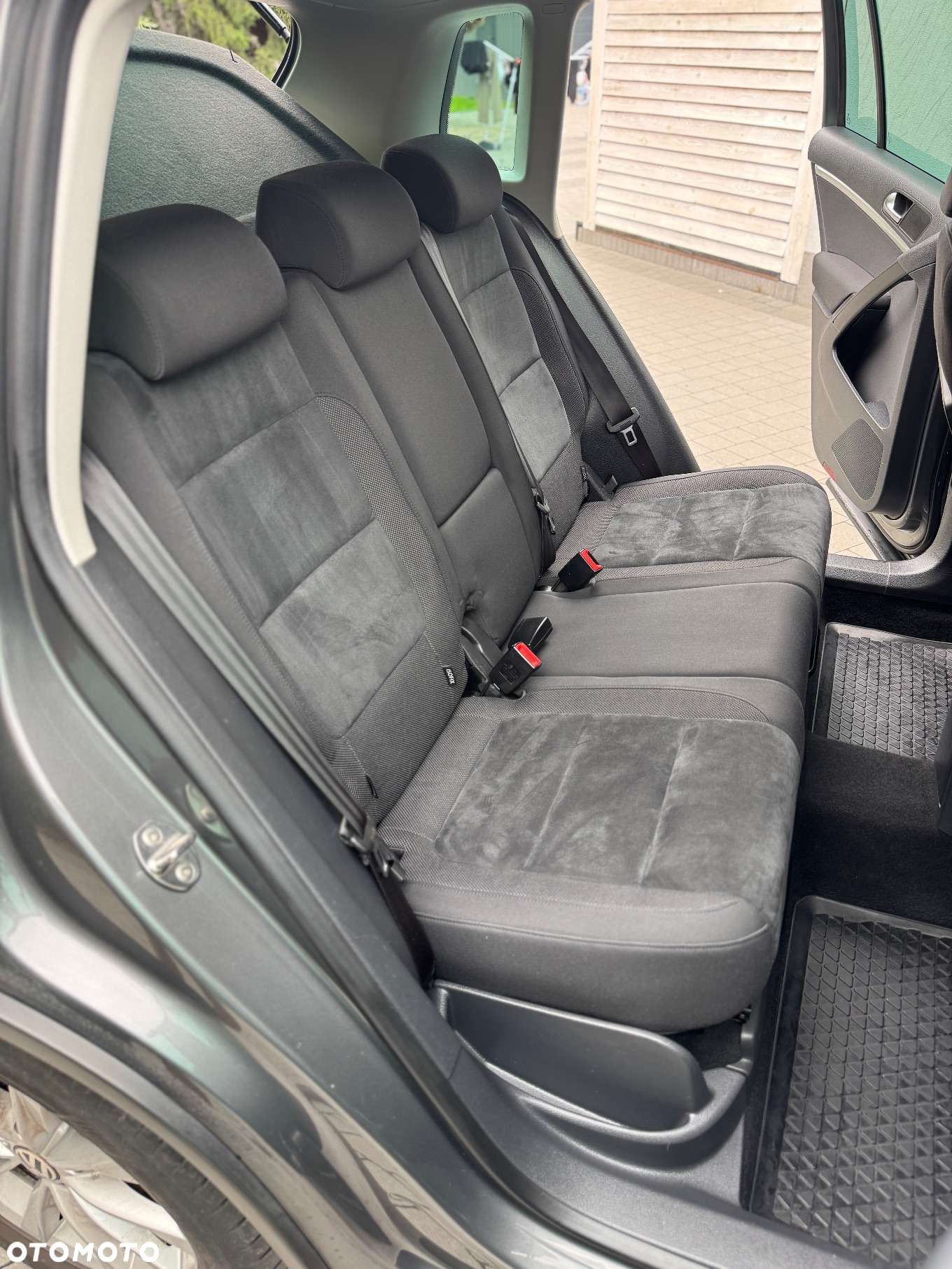 Volkswagen Tiguan 2.0 TDI DPF 4Motion BlueMotion Technology Lounge Sport & Style - 11