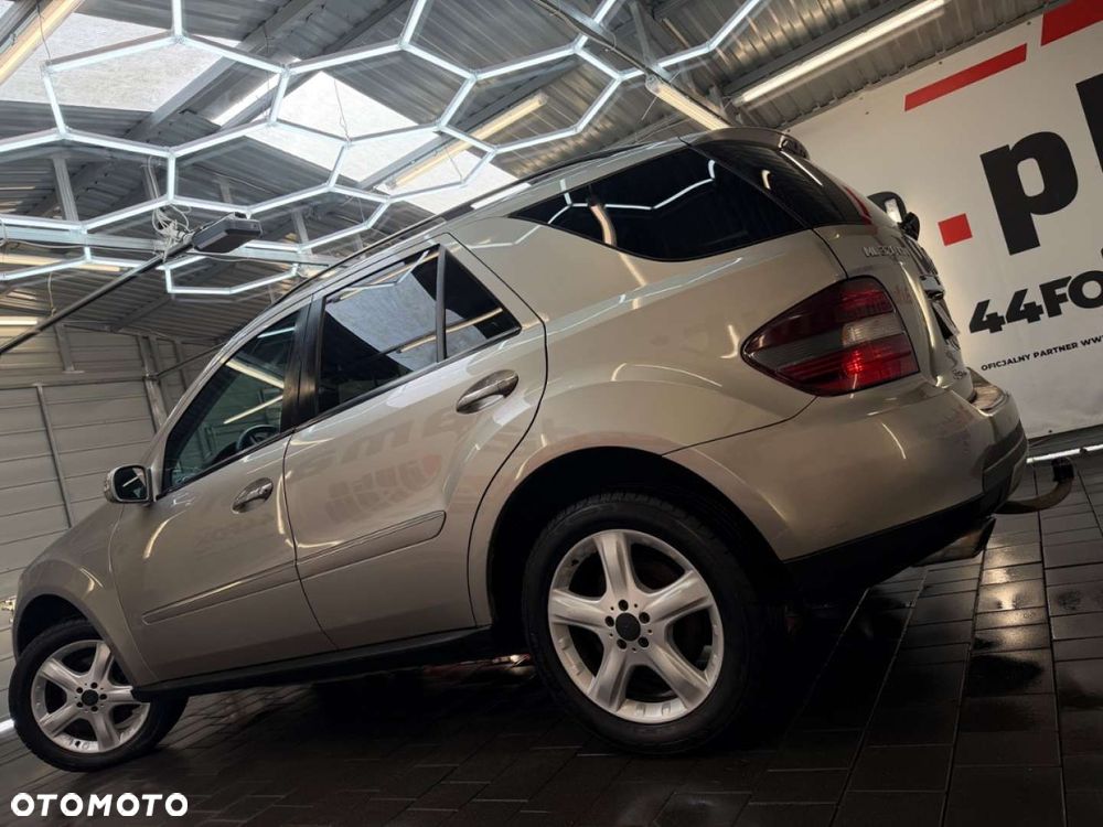 Mercedes-Benz ML - 26