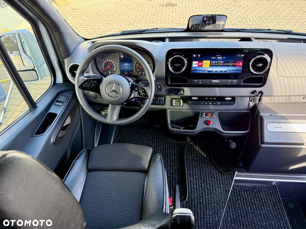Mercedes-Benz Sprinter 519 Panoramic Line - 23