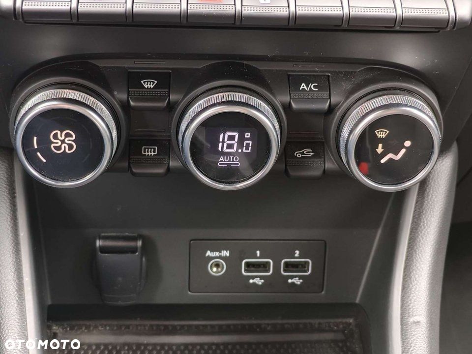 Renault Captur - 16