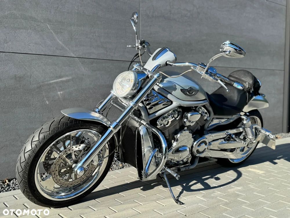 Harley-Davidson V-Rod Night Rod - 2