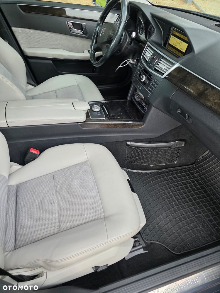 Mercedes-Benz Klasa E 350 CGI BlueEFFICIENCY - 16