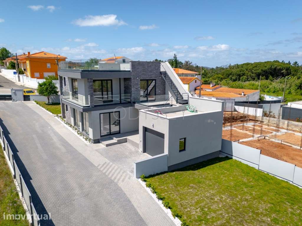 Moradia Isolada T4 Venda Caldas da Rainha - Grande imagem: 4/39