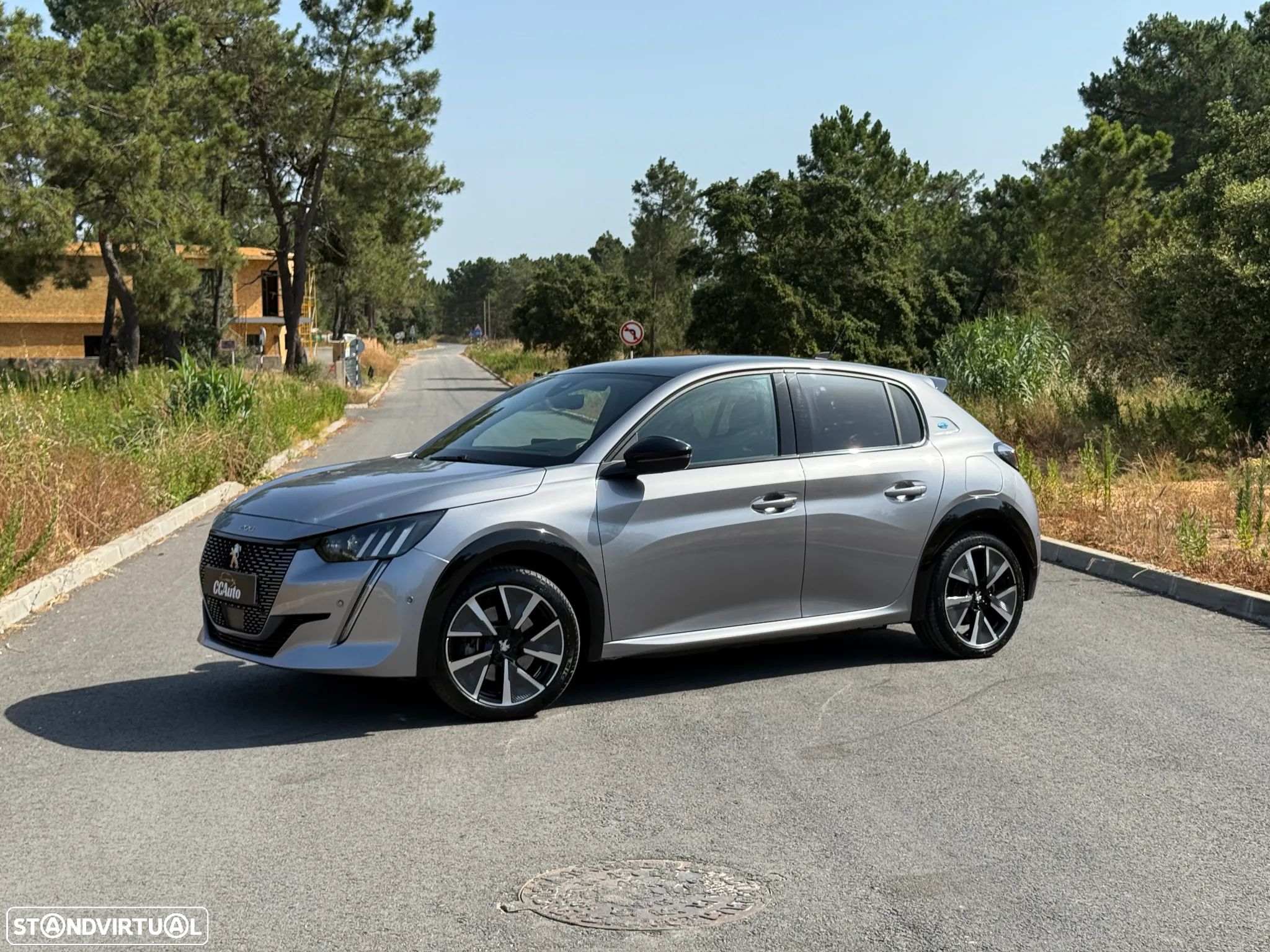 Peugeot e-208 50 kWh GT - 1