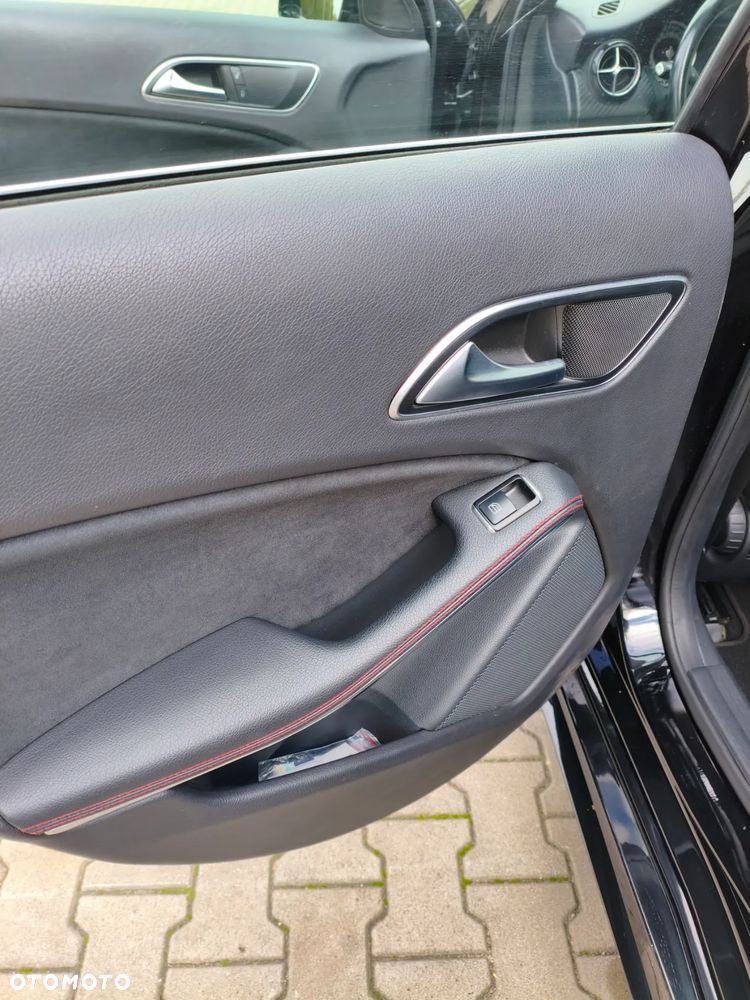 Mercedes-Benz Klasa A 180 AMG Line - 17