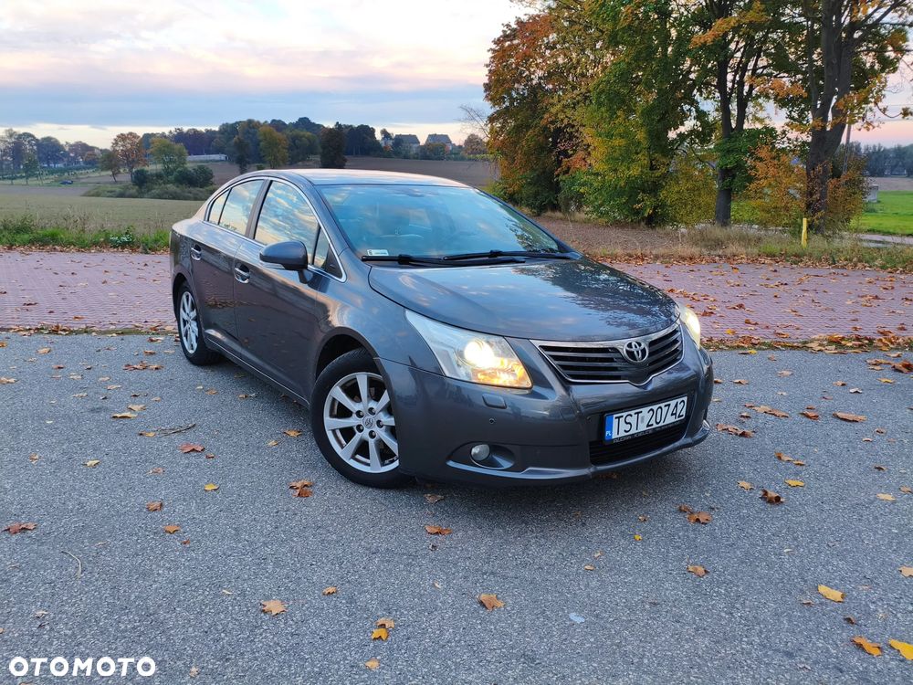 Toyota Avensis - 1