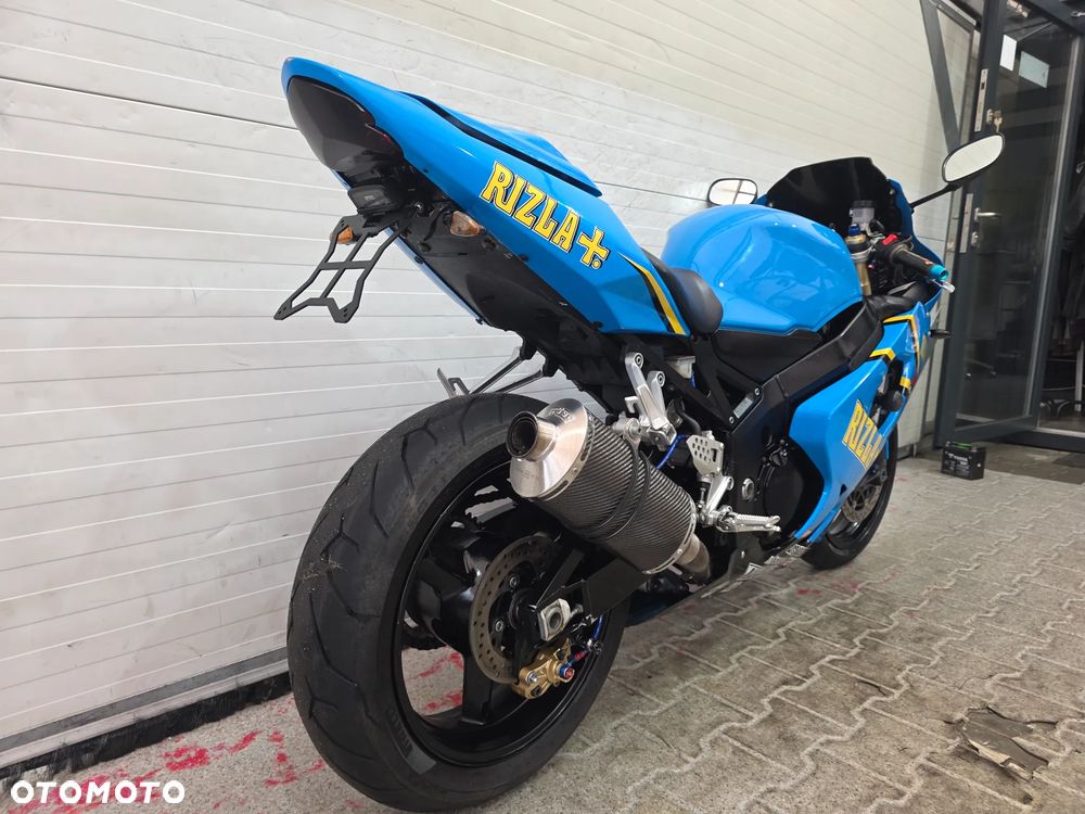 Suzuki GSX-R - 17