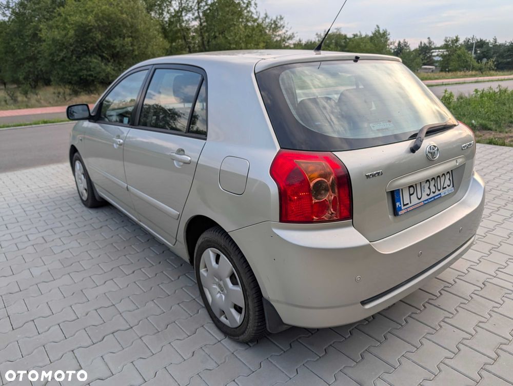 Toyota Corolla - 2