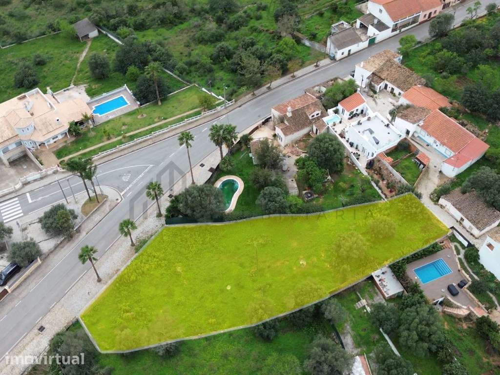 Terreno Urbanizável de 1.200 m² com Vista Panorâmica para a Serra - Grande imagem: 4/20