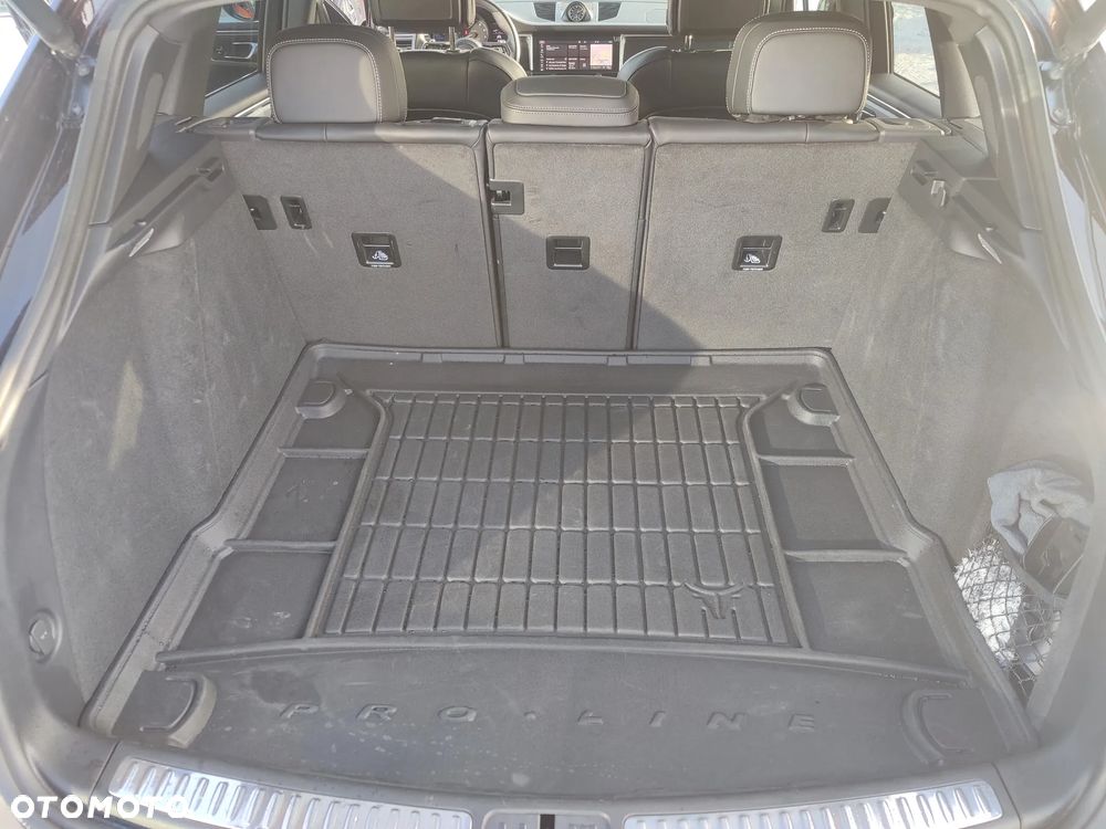 Porsche Macan Standard - 24