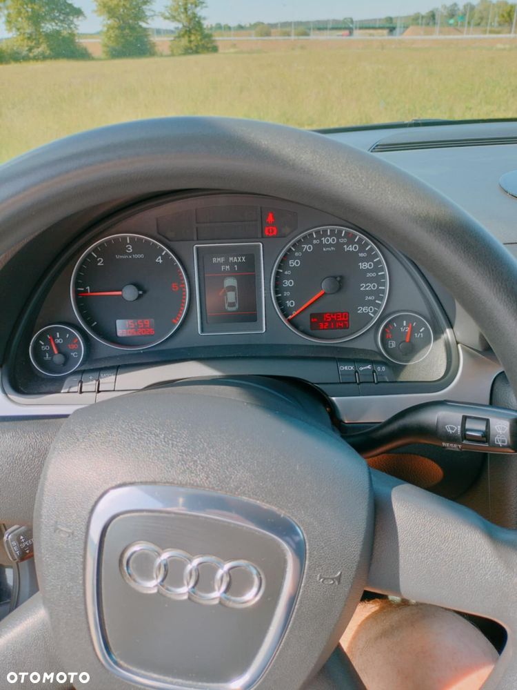 Audi A4 Avant - 8